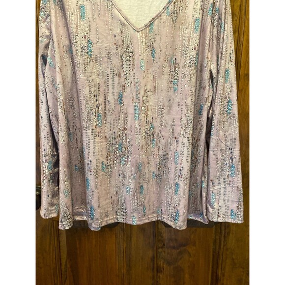 Women’s Blouse Plus Size 4X Top V Neck Purple Pattern Soft Fabric + Stretch - Picture 3 of 9